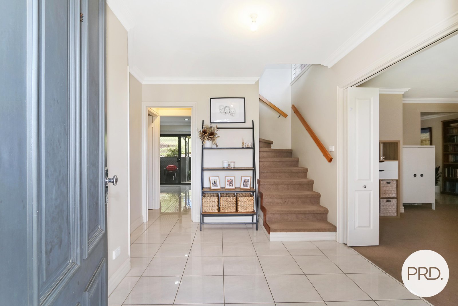 8 Finke Court HAMILTON VALLEY 5