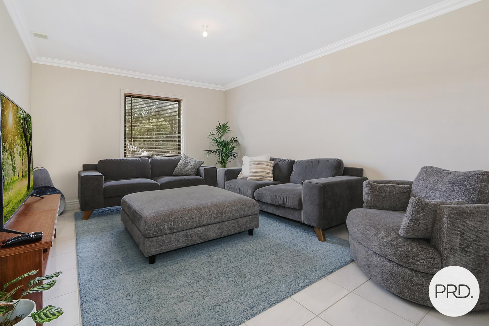 8 Finke Court HAMILTON VALLEY 8