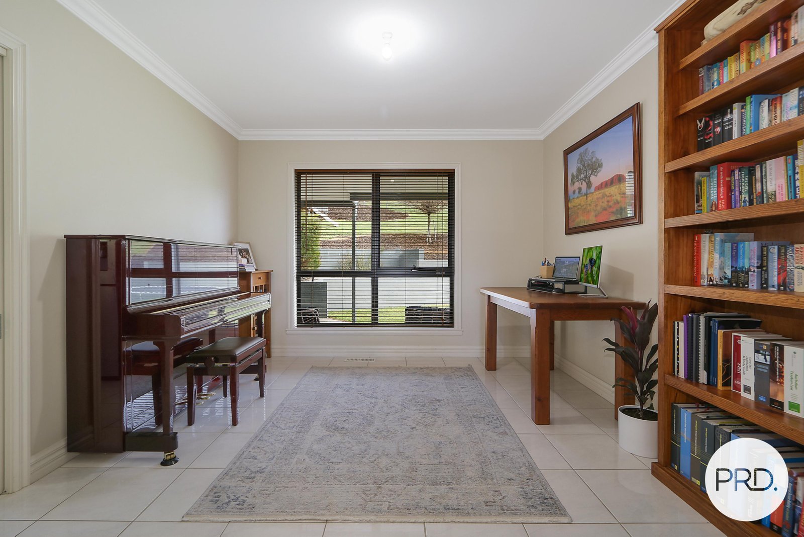 8 Finke Court HAMILTON VALLEY 11