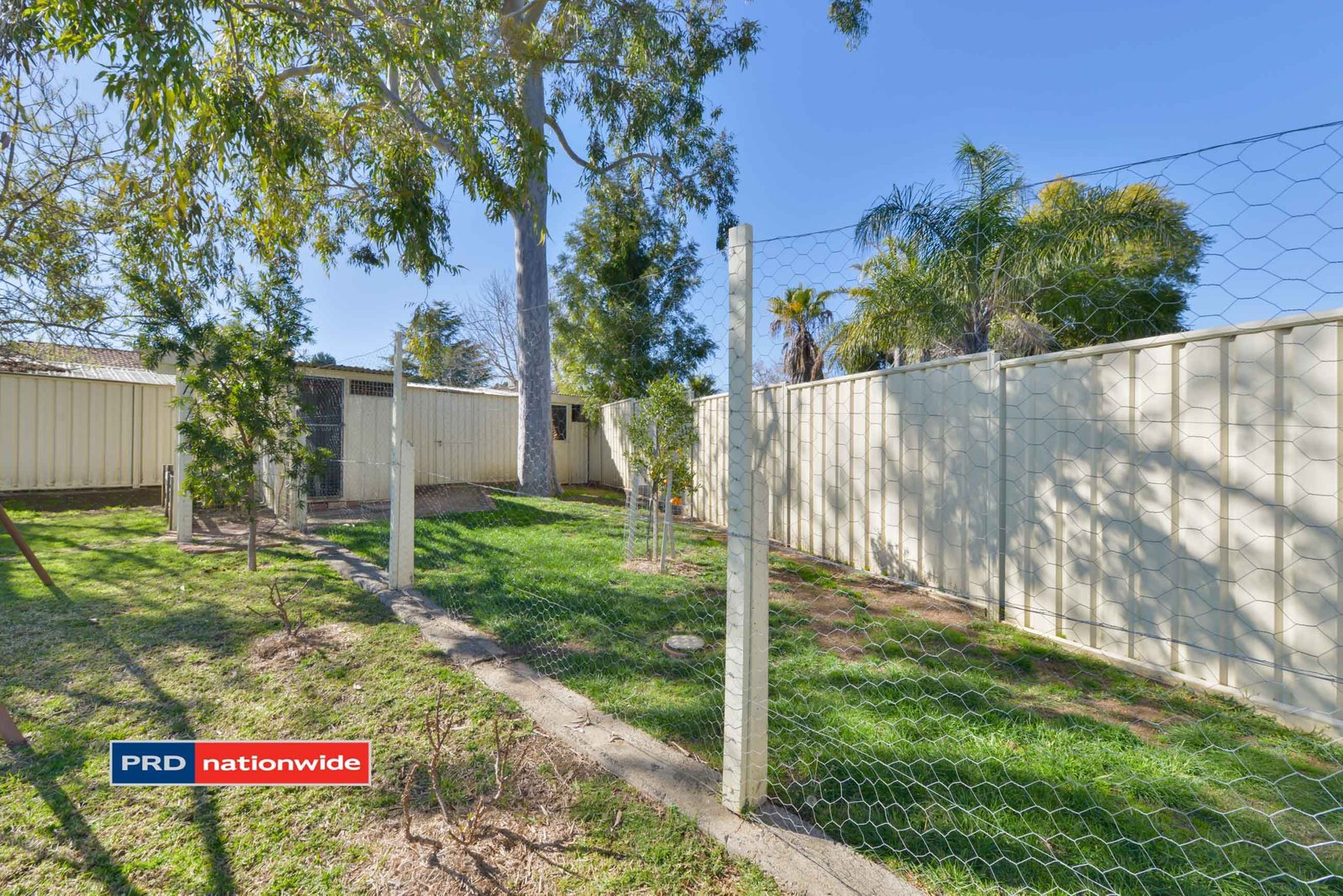 8 Fisher Road TAMWORTH 15
