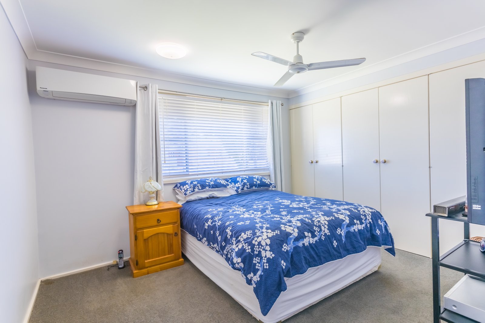 8 Fisher Road TAMWORTH 10