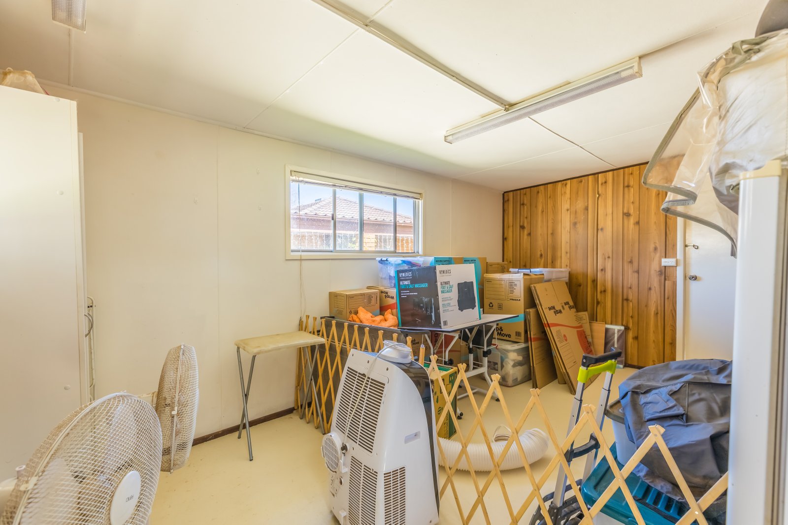 8 Fisher Road TAMWORTH 12