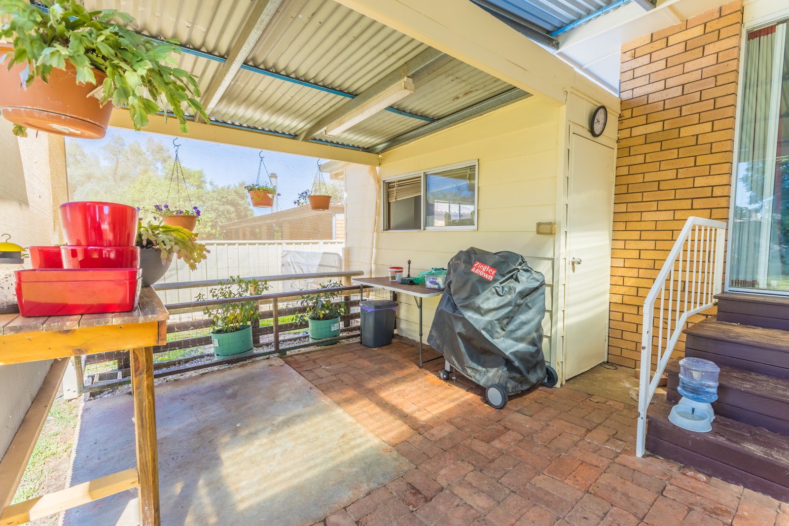 8 Fisher Road TAMWORTH 16