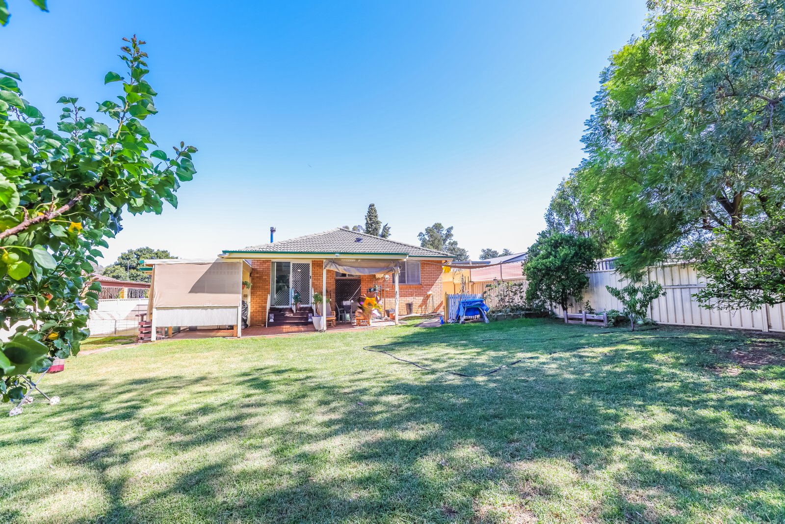 8 Fisher Road TAMWORTH 19