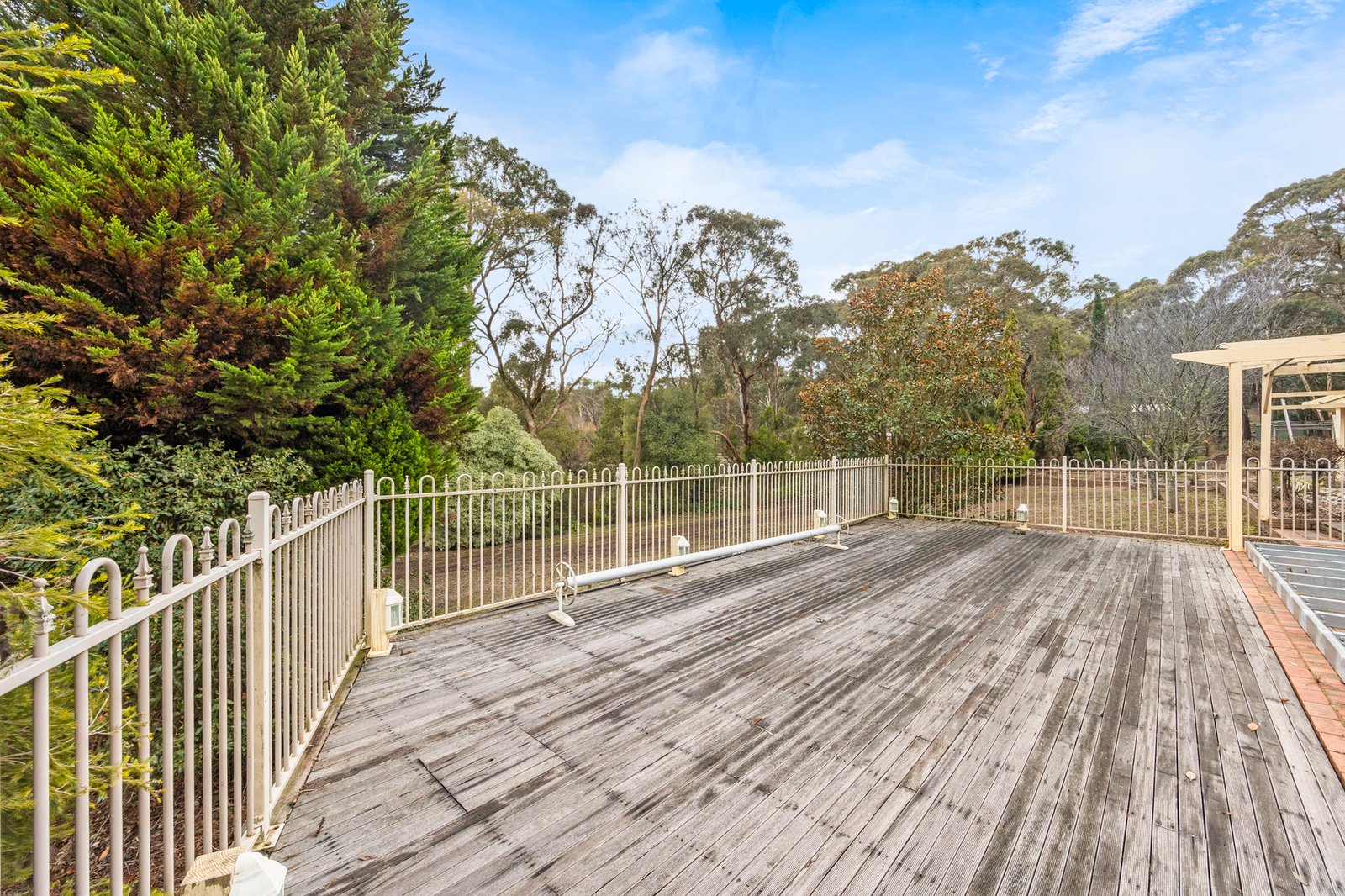 8 Fisken Road MOUNT HELEN 8
