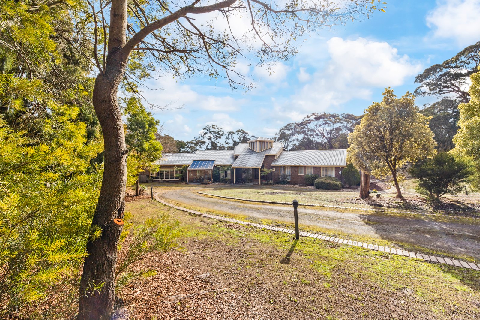 8 Fisken Road MOUNT HELEN 9