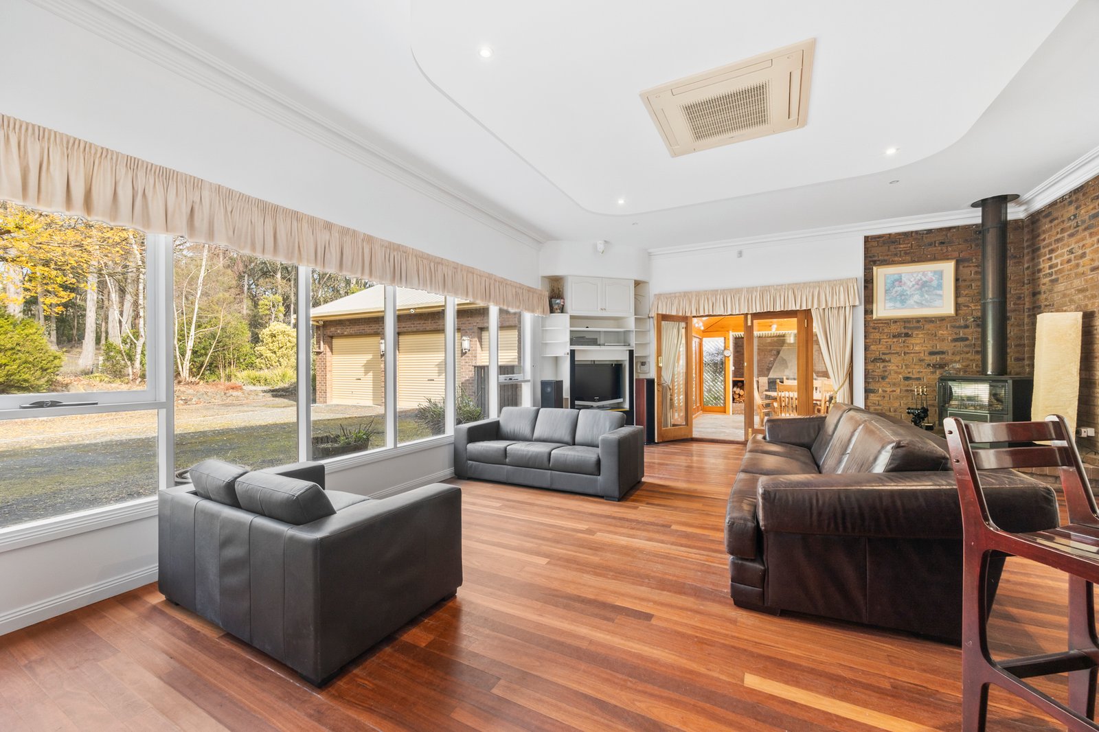 8 Fisken Road MOUNT HELEN 10