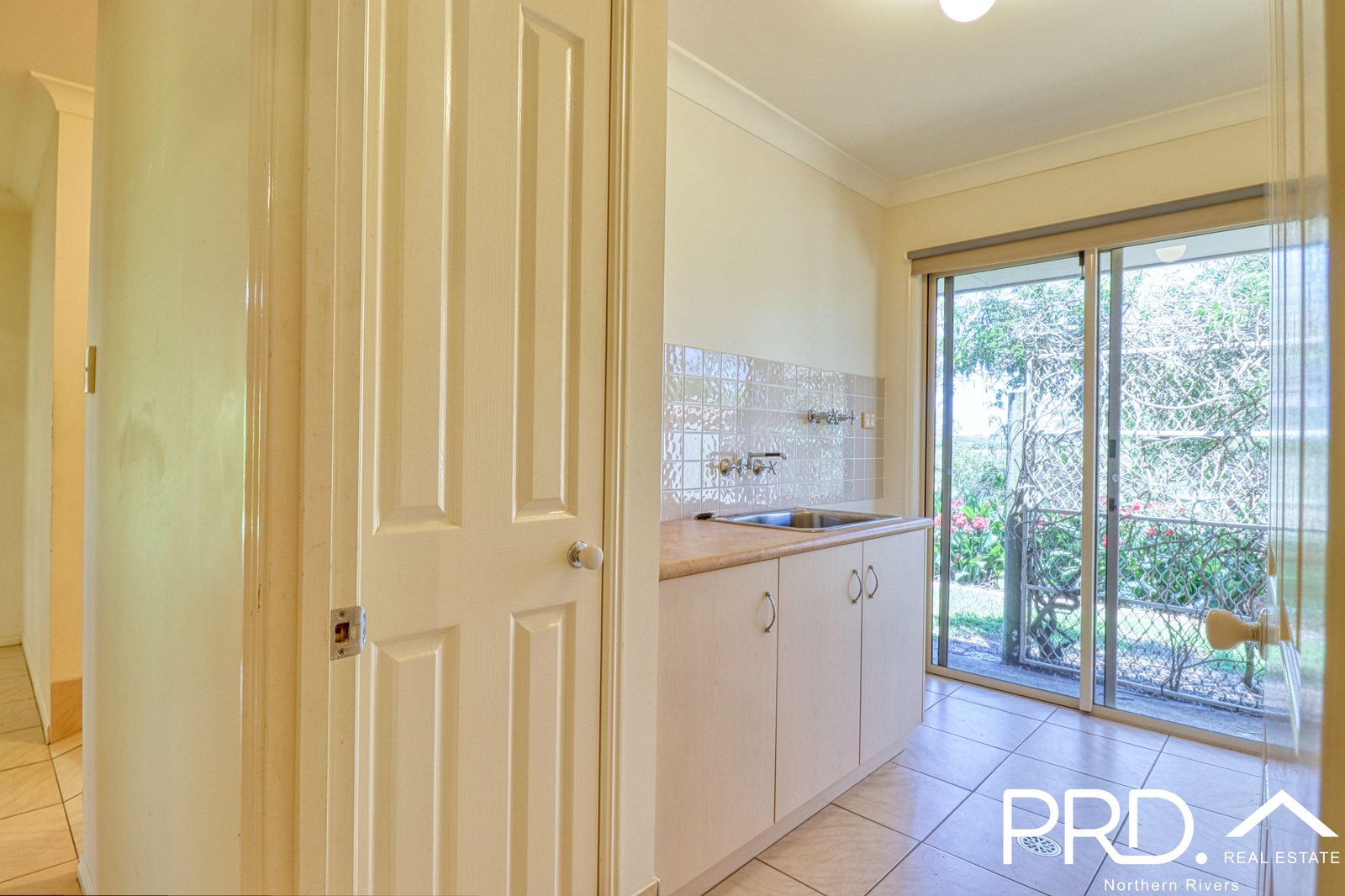 8 Forest Grove Road FAIRY HILL 12