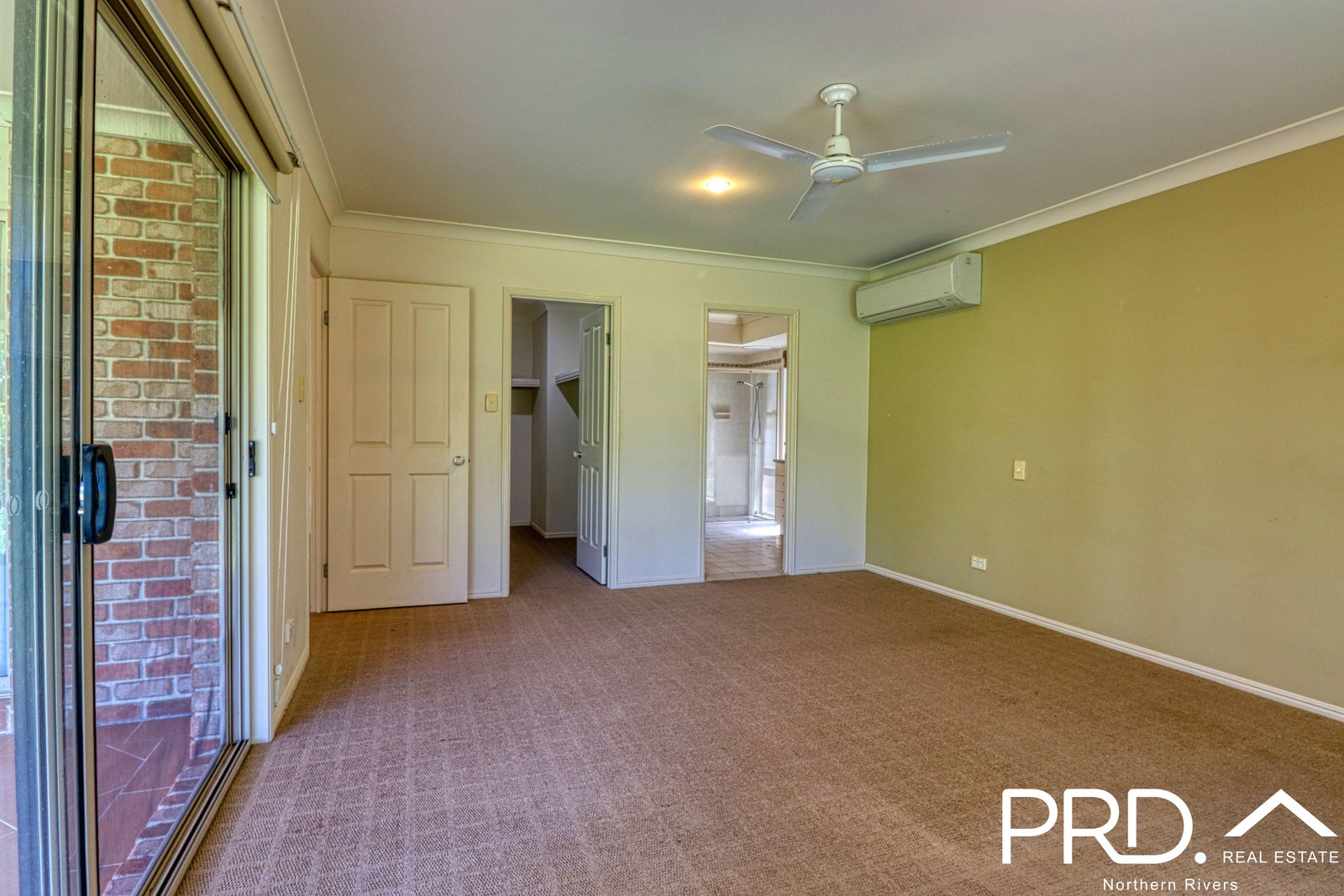 8 Forest Grove Road FAIRY HILL 15