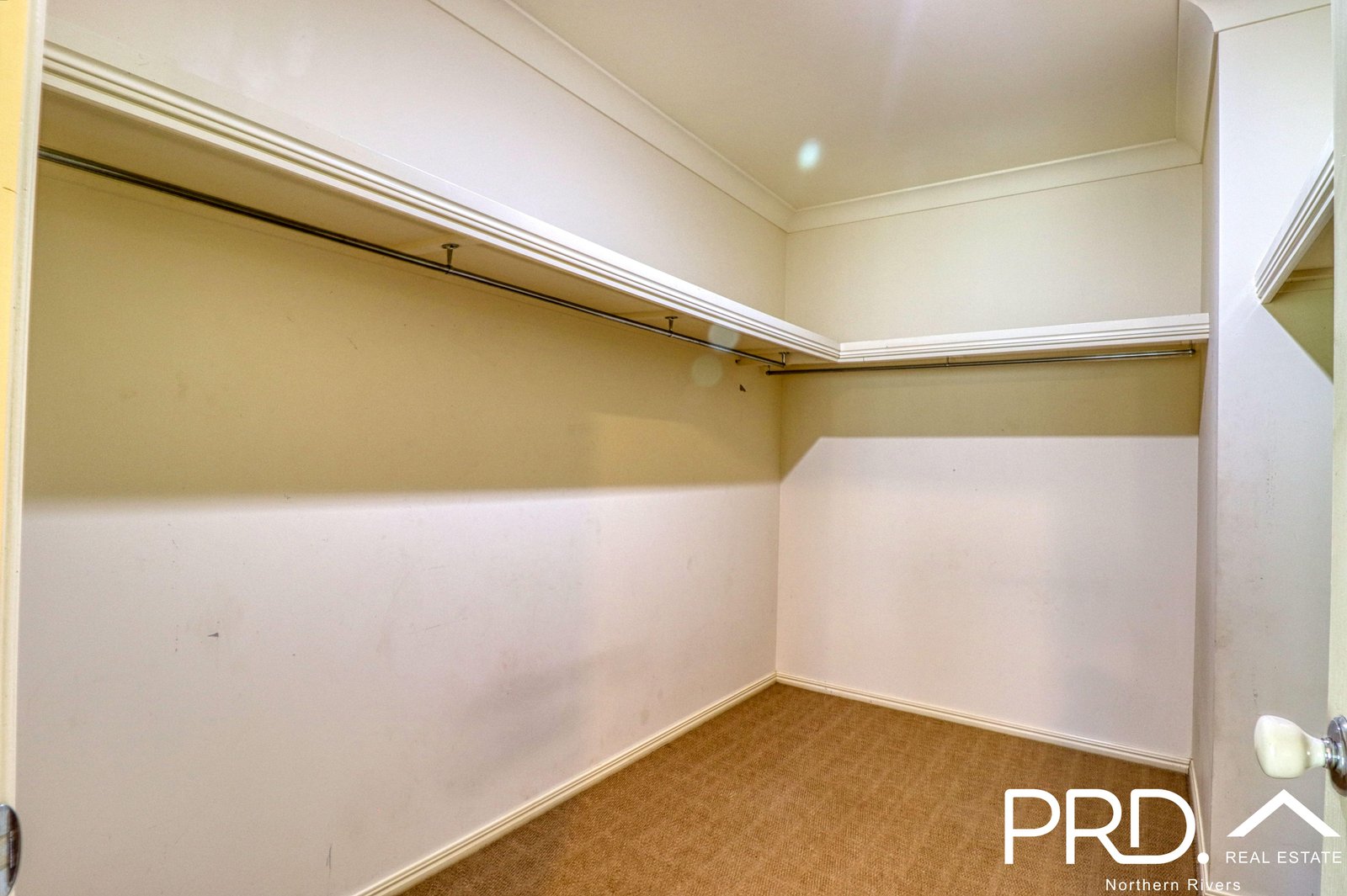 8 Forest Grove Road FAIRY HILL 20