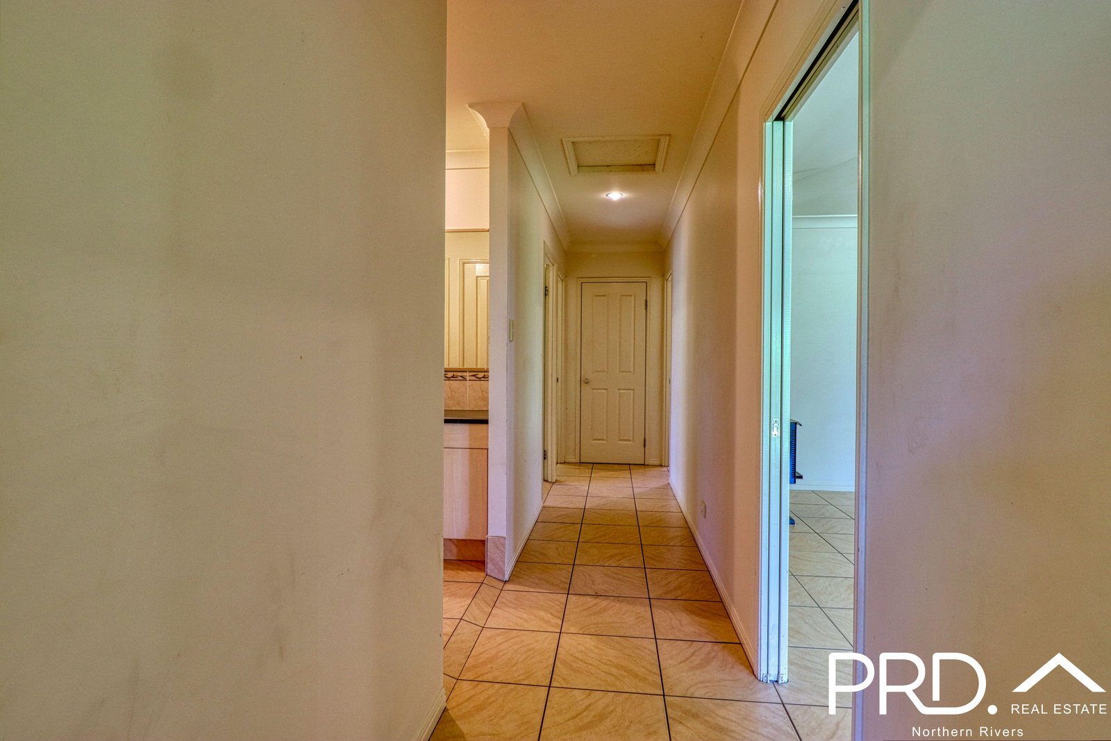 8 Forest Grove Road FAIRY HILL 33