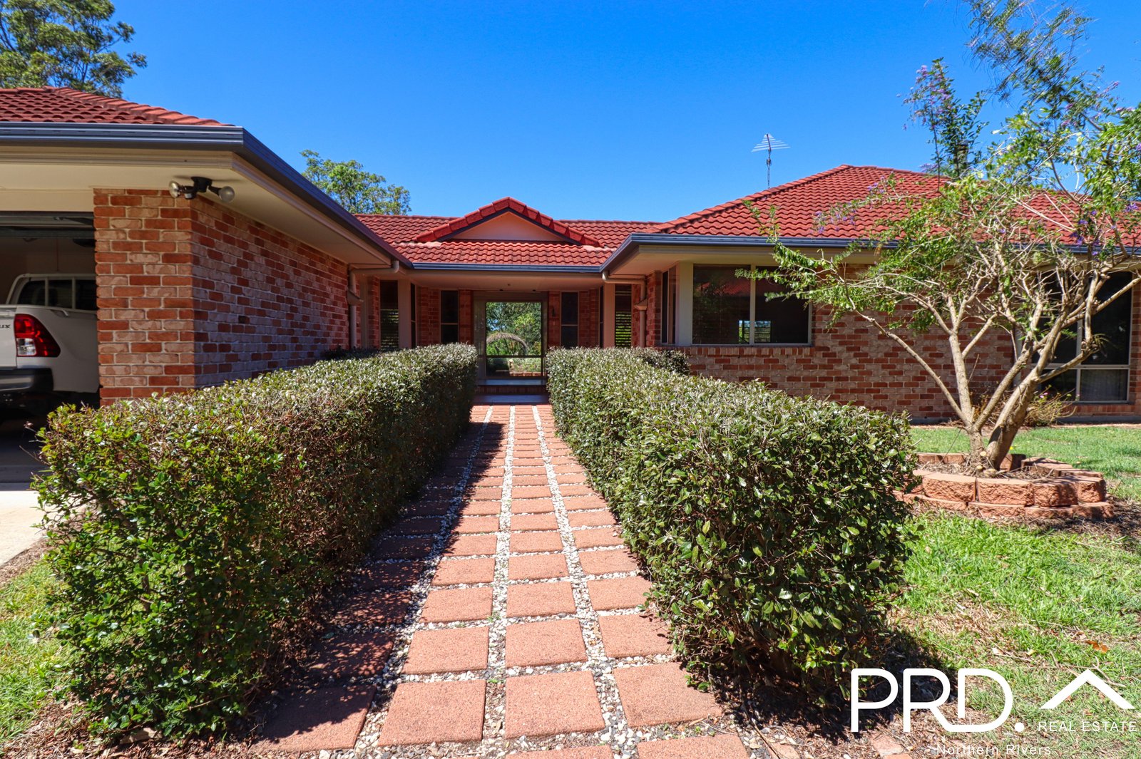 8 Forest Grove Road FAIRY HILL 2