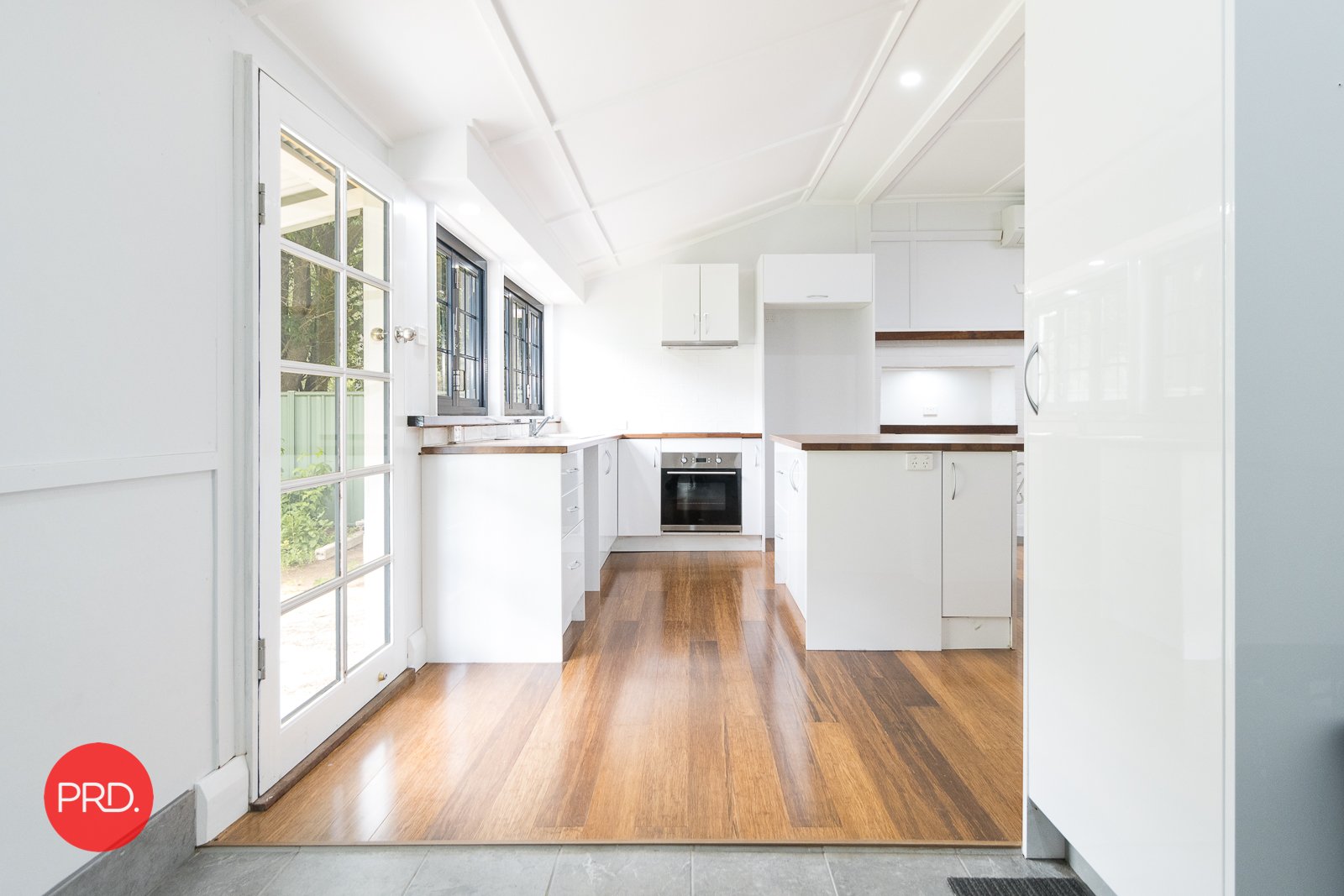 8 Foxlow Street, CAPTAINS FLAT NSW 2623