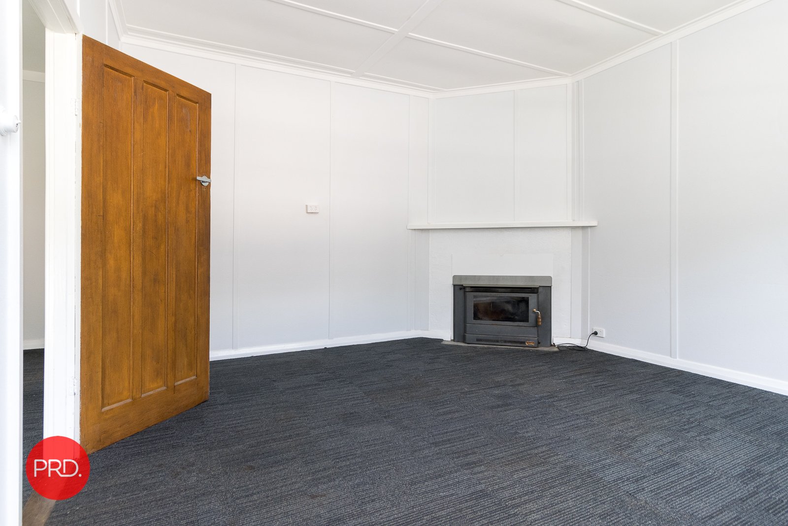 8 Foxlow Street CAPTAINS FLAT 8