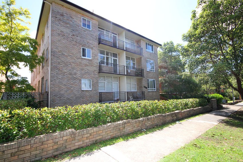 8 French Street KOGARAH 1