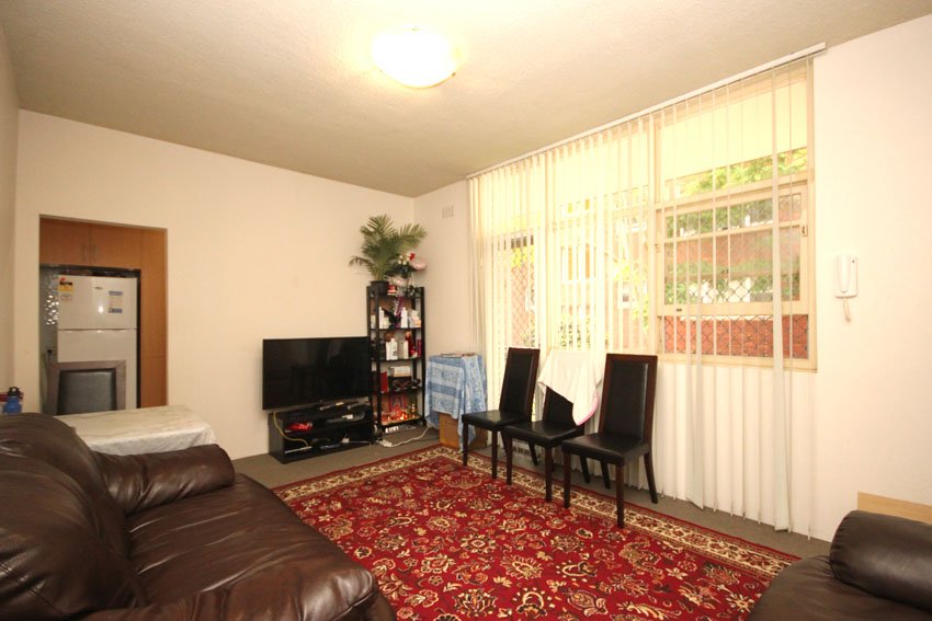 8 French Street KOGARAH 2