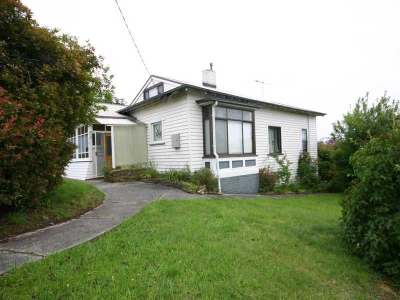 8 French Street SANDY BAY 1