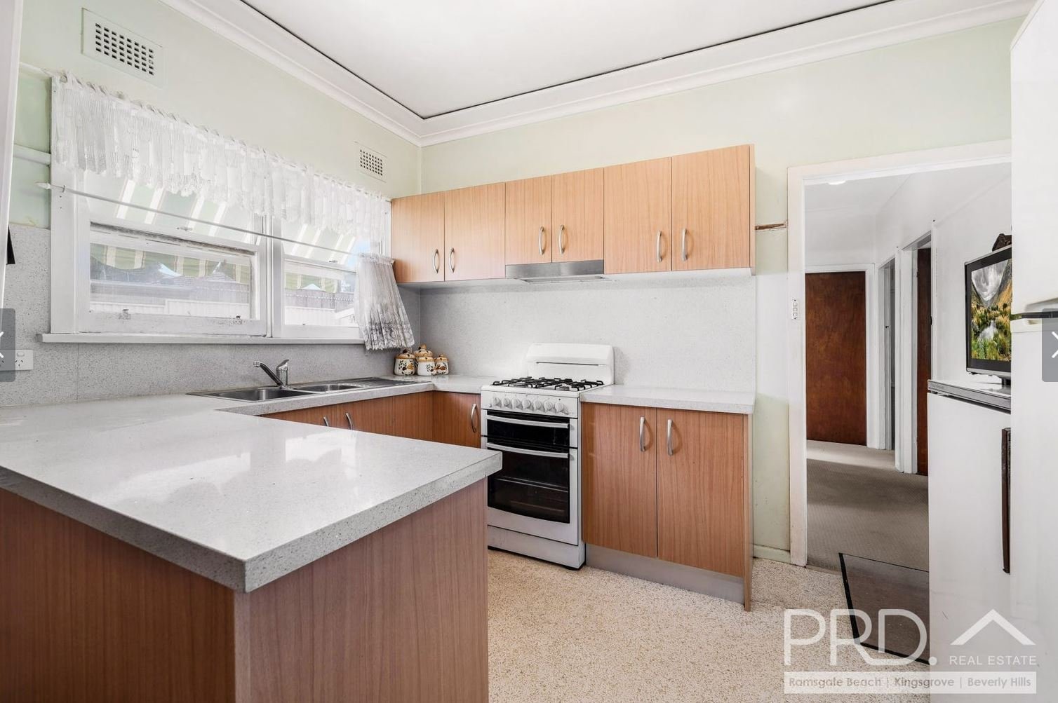 8 Fullerton Crescent RIVERWOOD 4