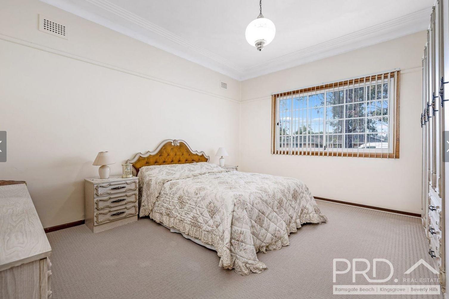 8 Fullerton Crescent RIVERWOOD 2