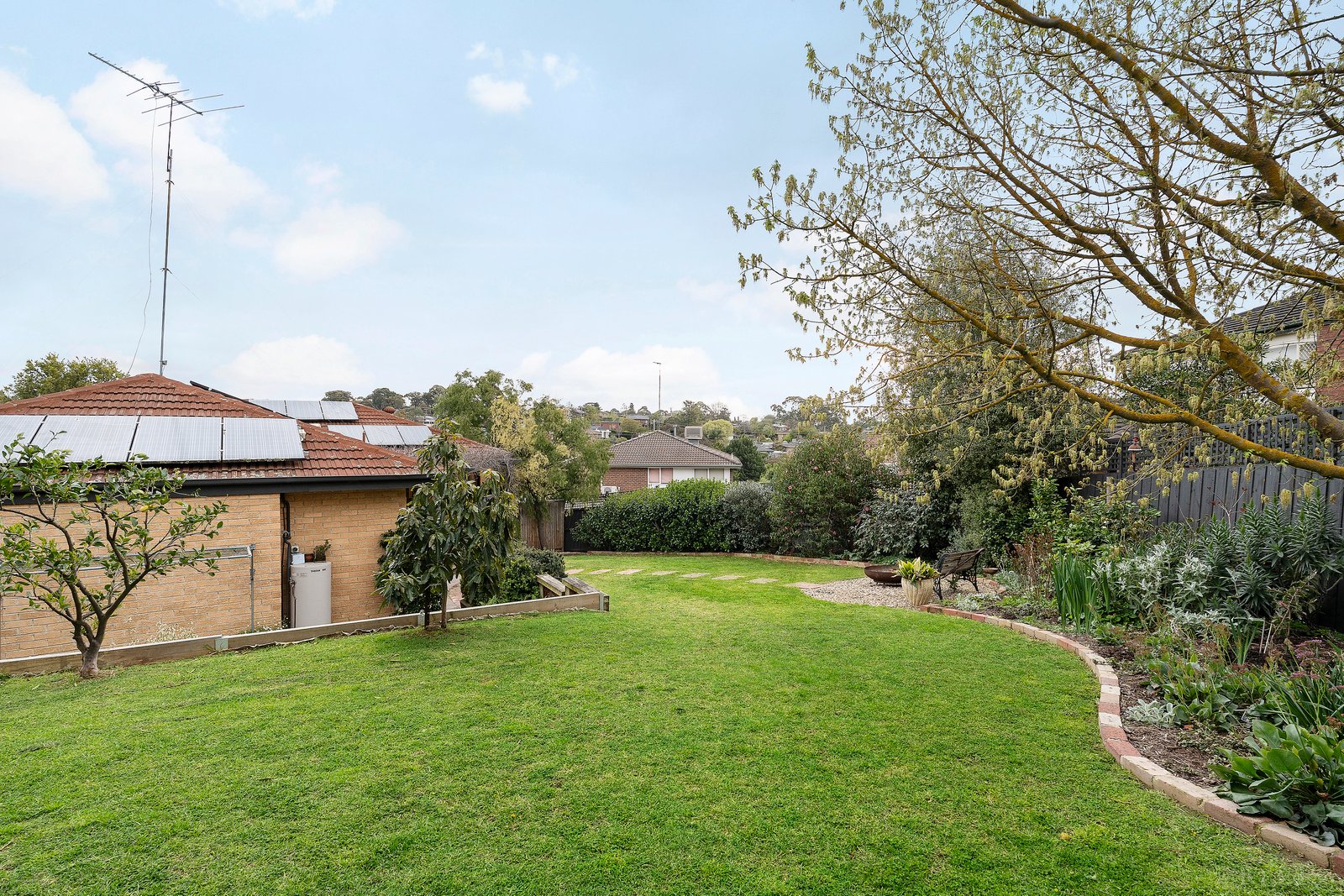 Real Estate and Property in 8 Galli Court, Templestowe Lower, VIC