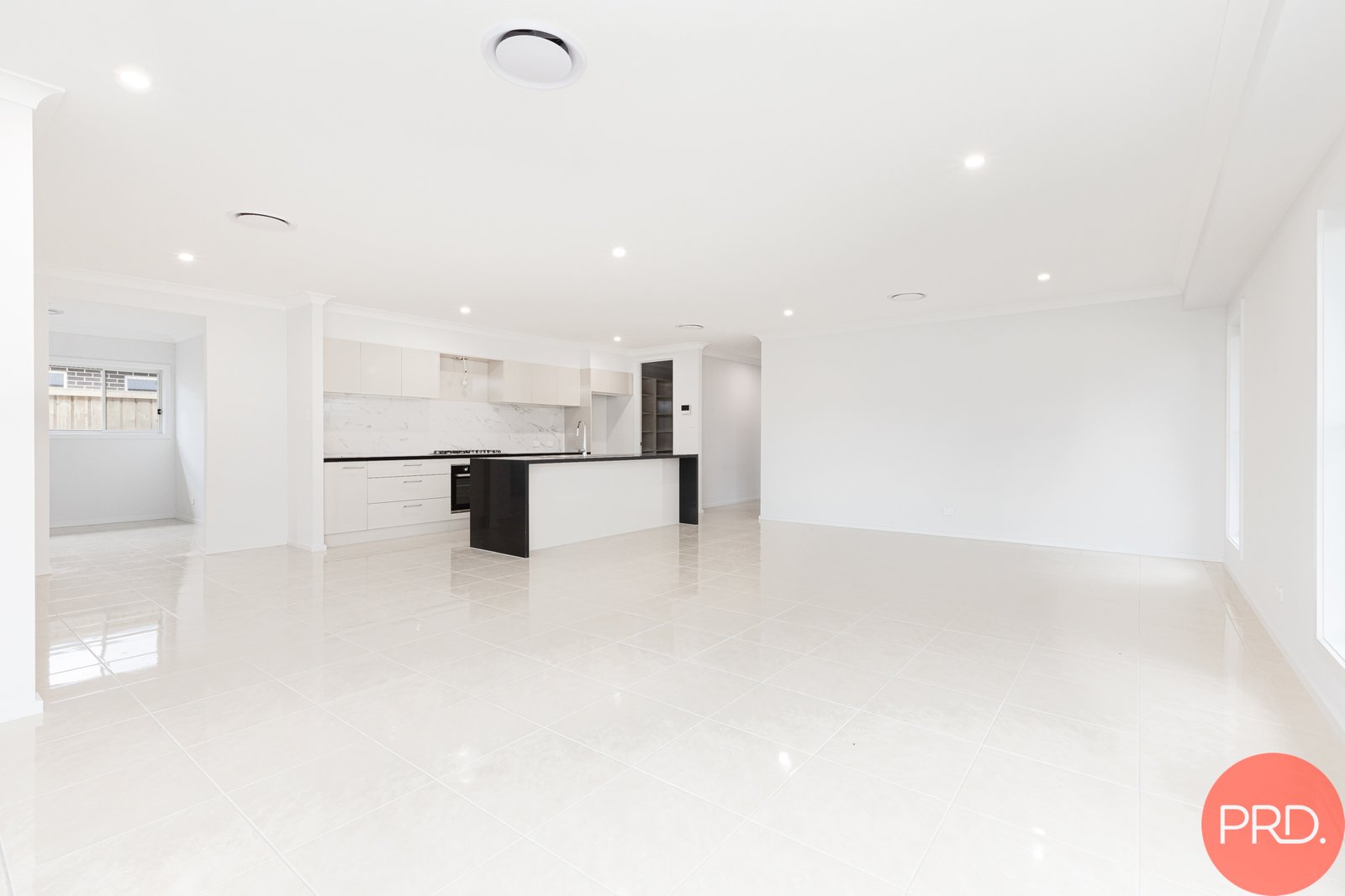 8 Garrison Way CHISHOLM 5