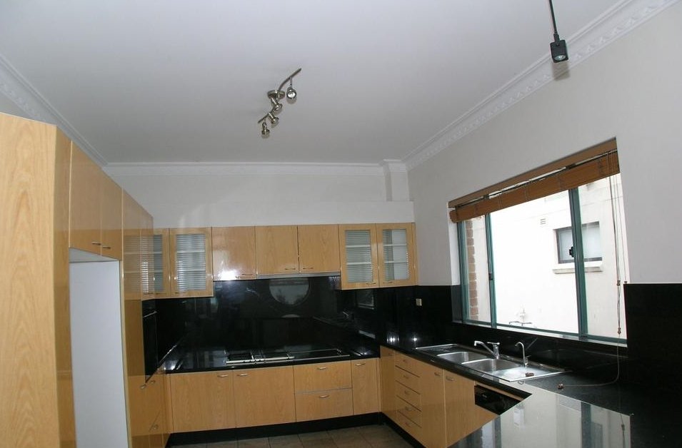 8 General Holmes Drive BRIGHTON LE SANDS 5
