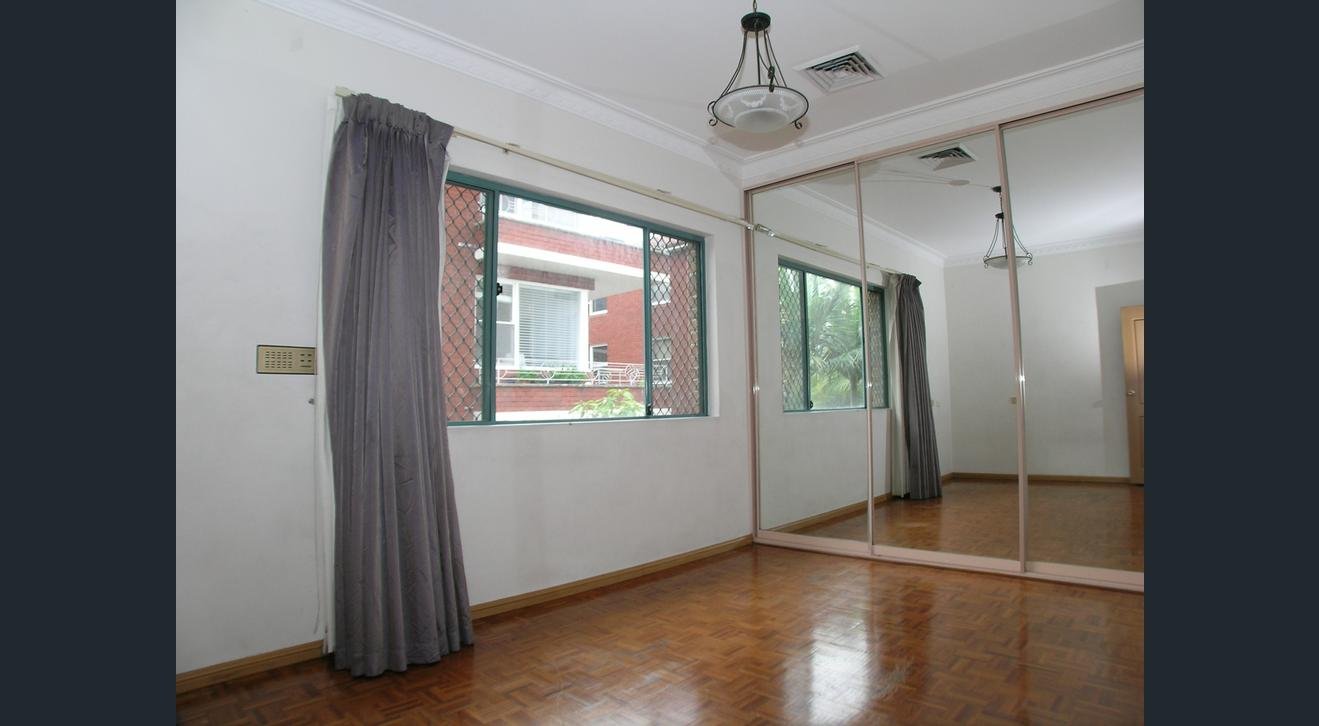 8 General Holmes Drive BRIGHTON LE SANDS 8