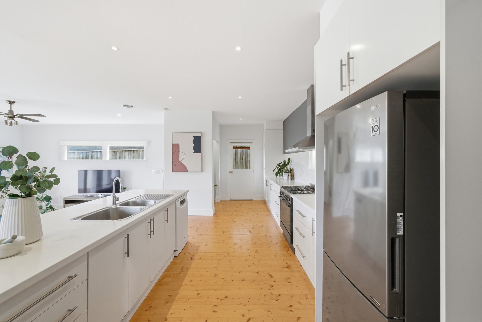 Gallery: 8 Georgina Parade