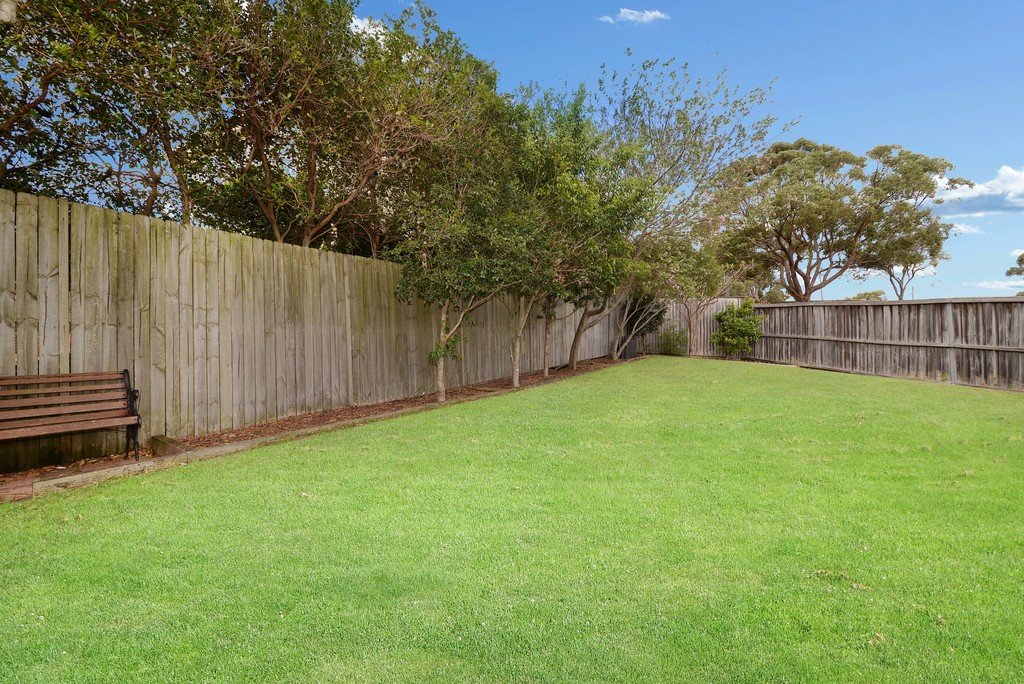 8 Gibson Place CHIFLEY 15