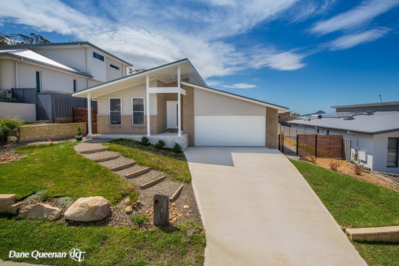 8 Girambin Street CORLETTE 1