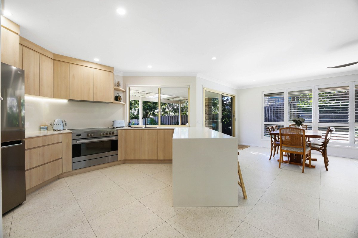 8 Glauca Street Burleigh Heads 3