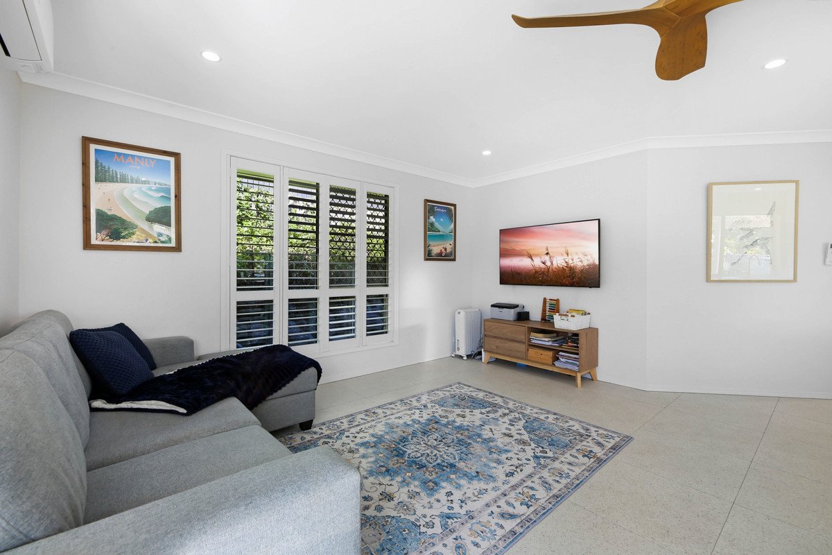 8 Glauca Street Burleigh Heads 6