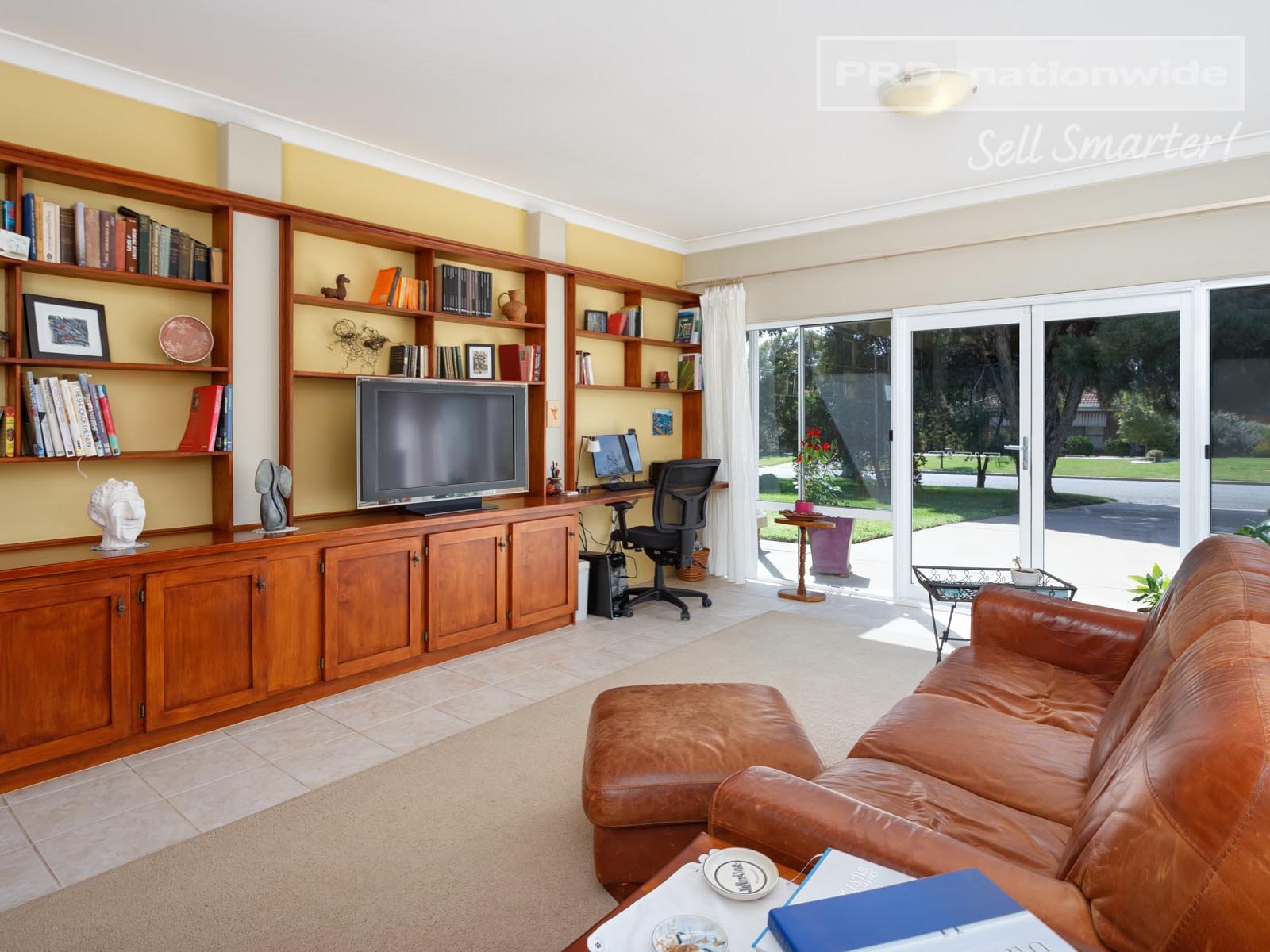 8 Goborra Street GLENFIELD PARK 2