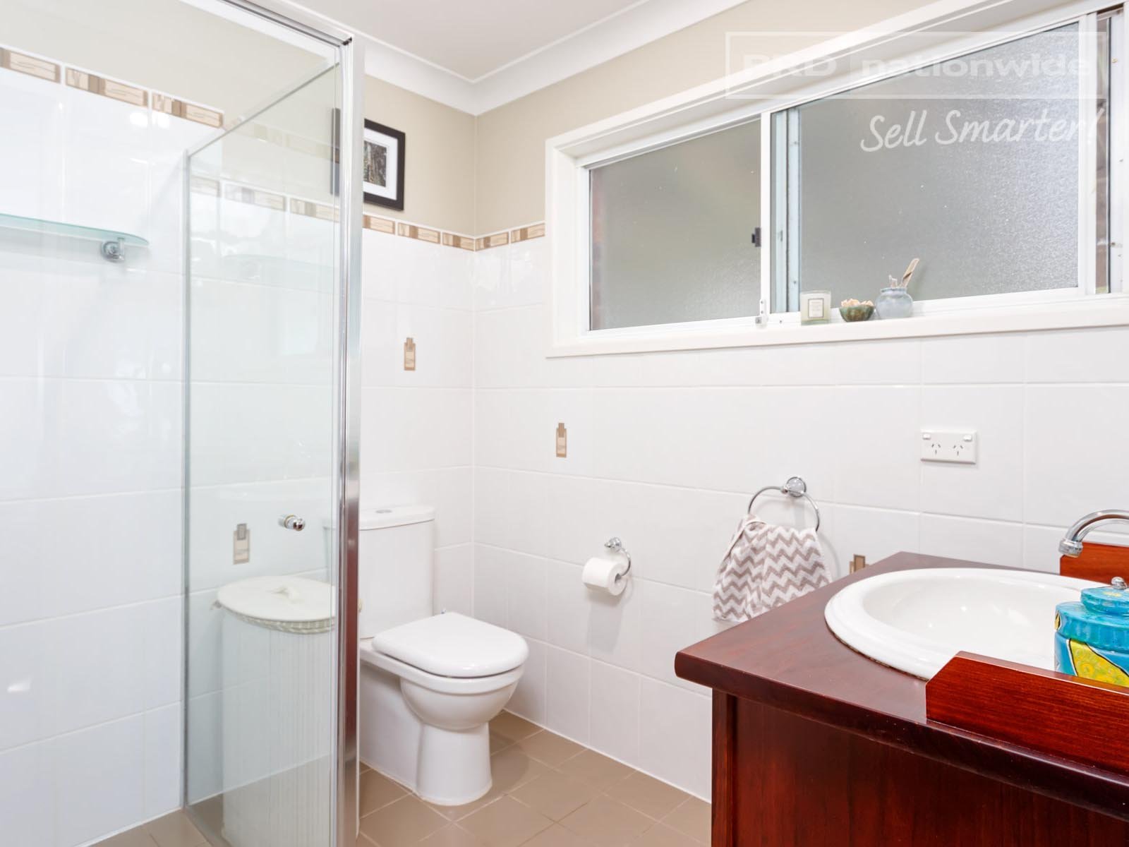 8 Goborra Street GLENFIELD PARK 5