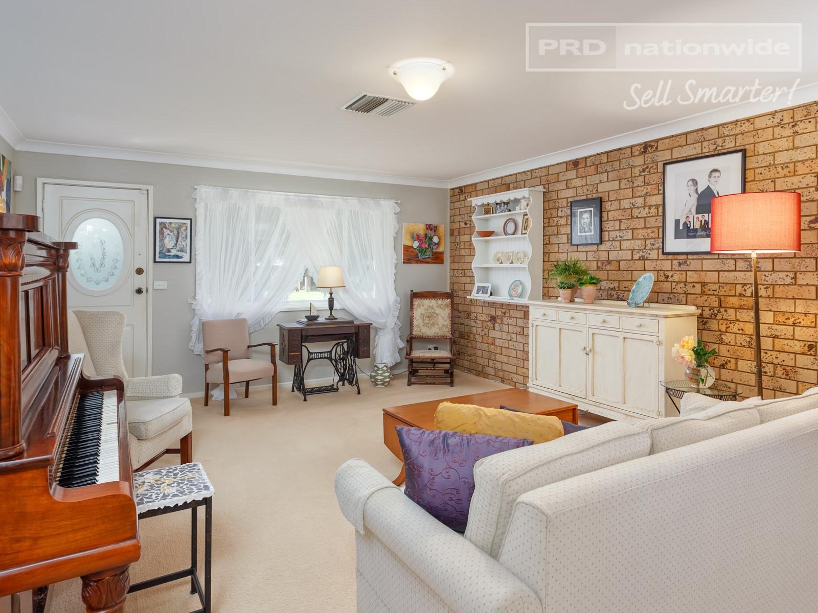 8 Goborra Street GLENFIELD PARK 9