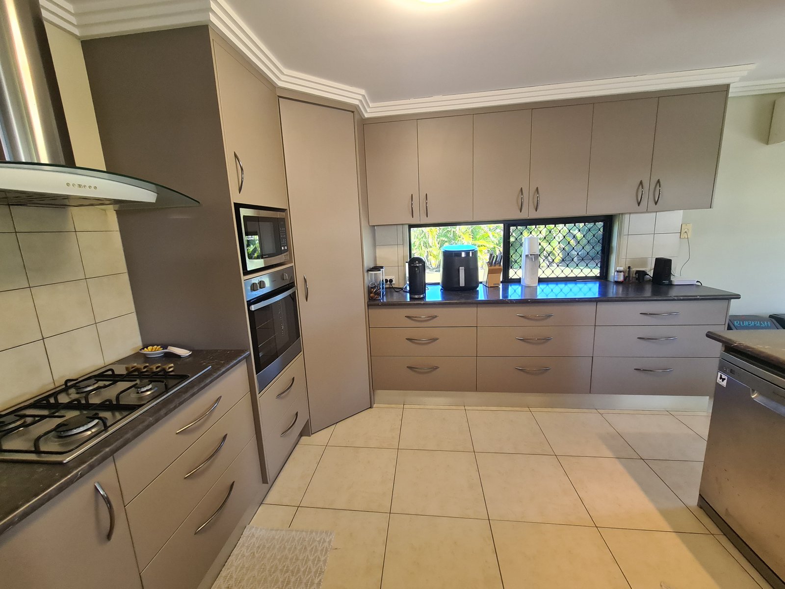 8 Golf View Drive BOYNE ISLAND 6
