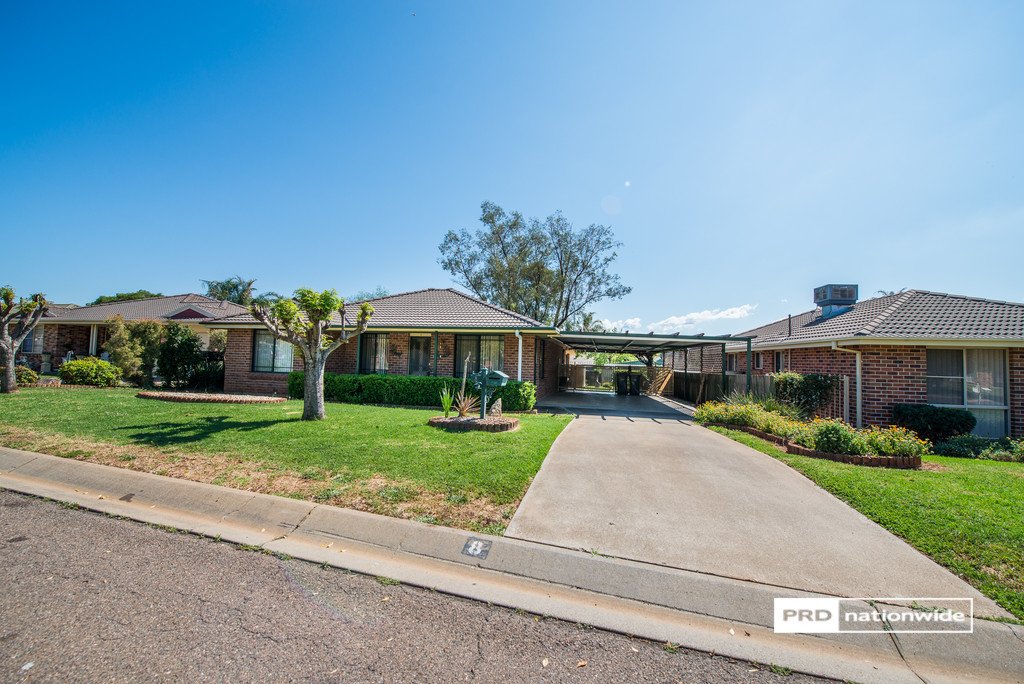 8 Gosse Court TAMWORTH 18