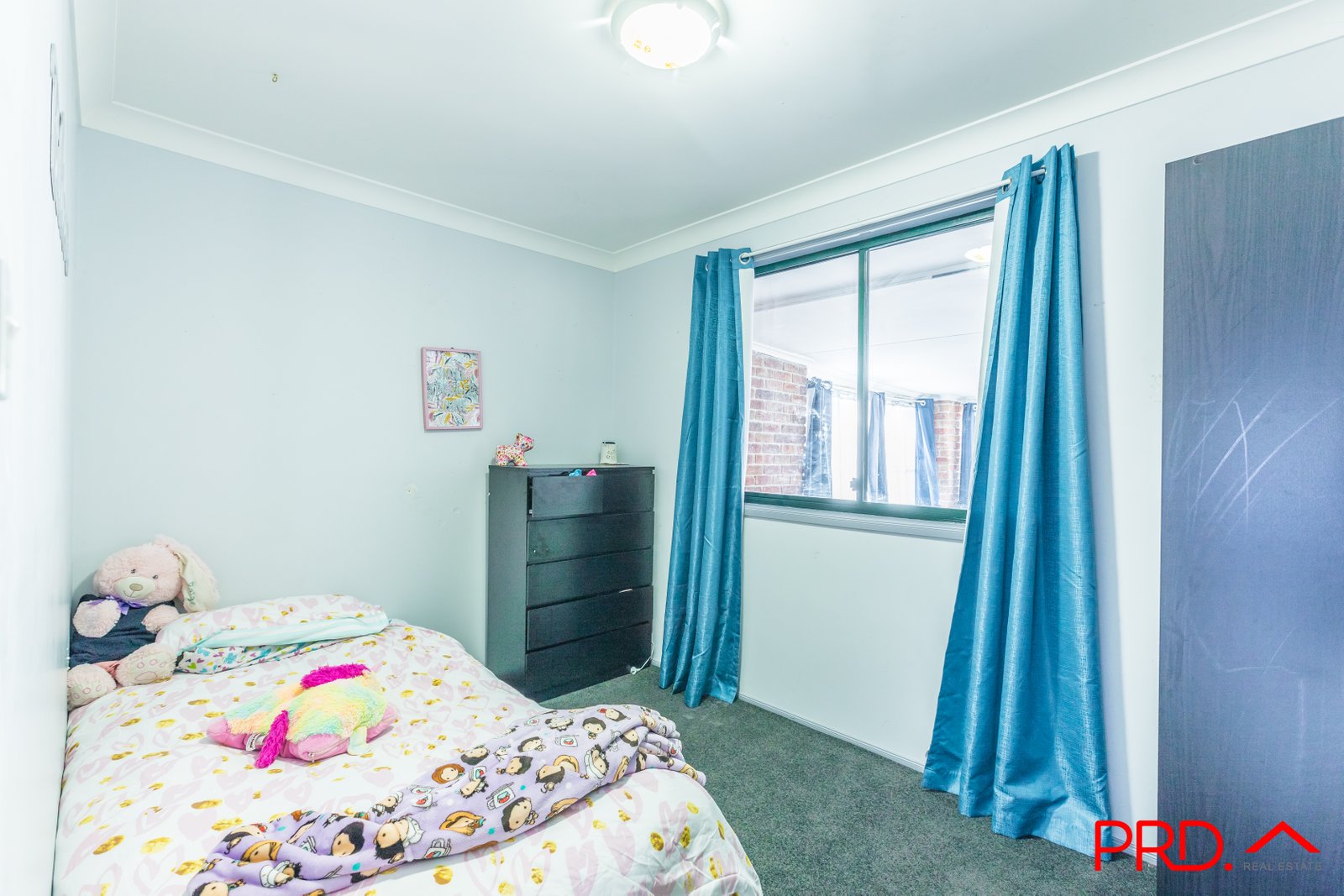 8 Gosse Court TAMWORTH 9