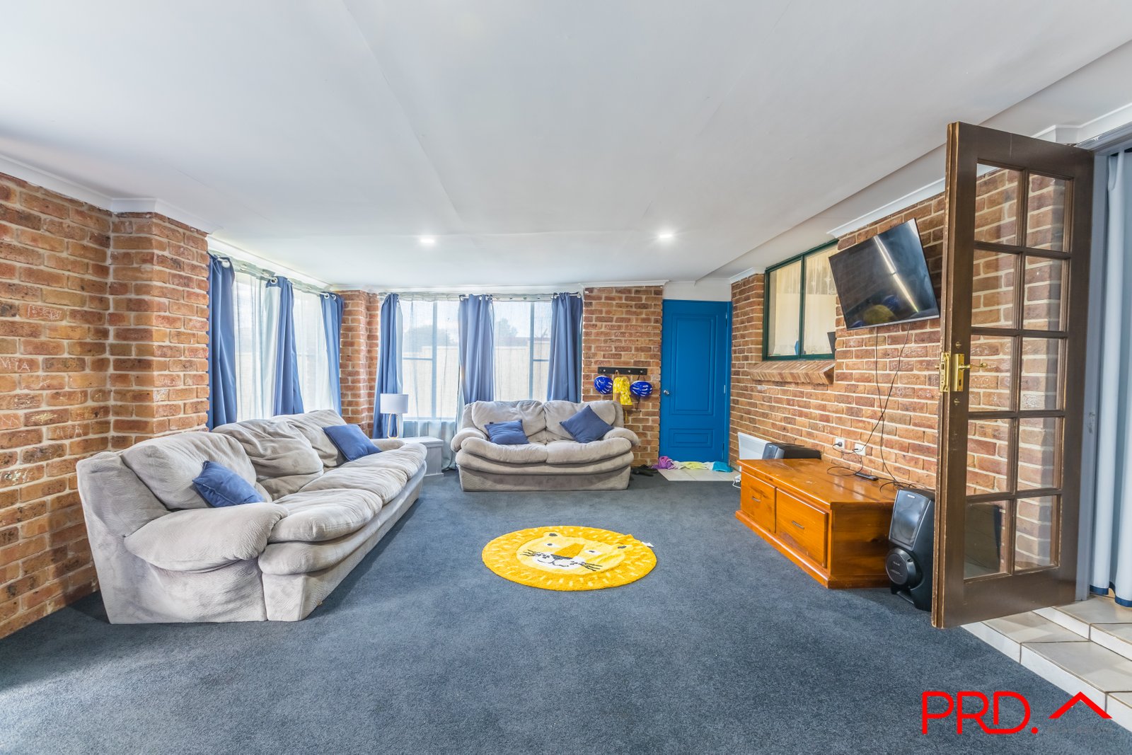 8 Gosse Court TAMWORTH 11