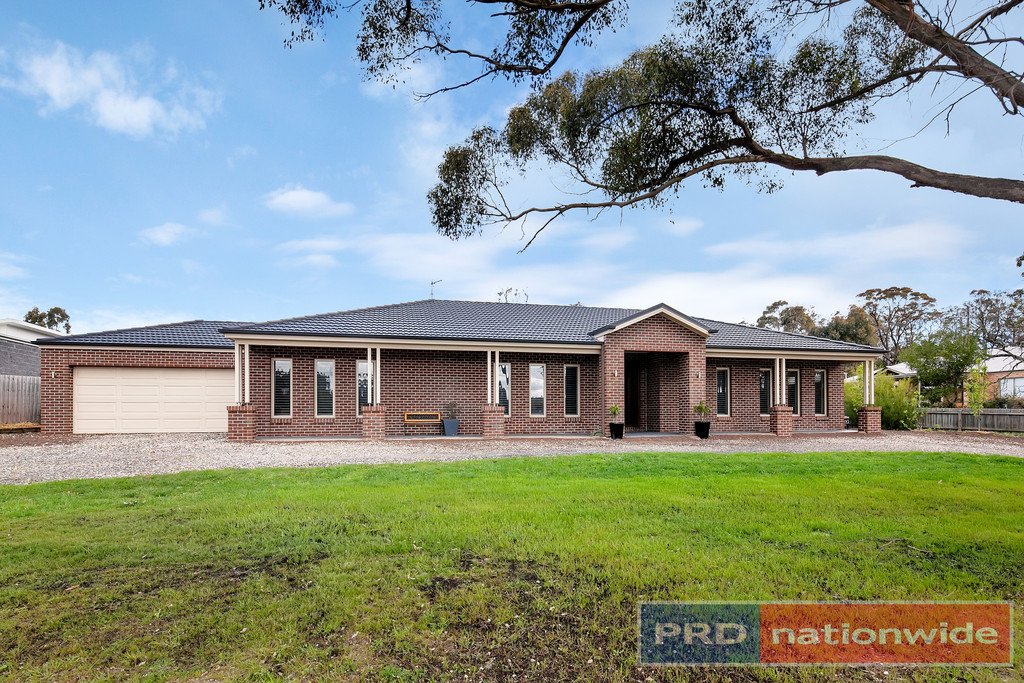 8 Gracefield Drive BROWN HILL 1