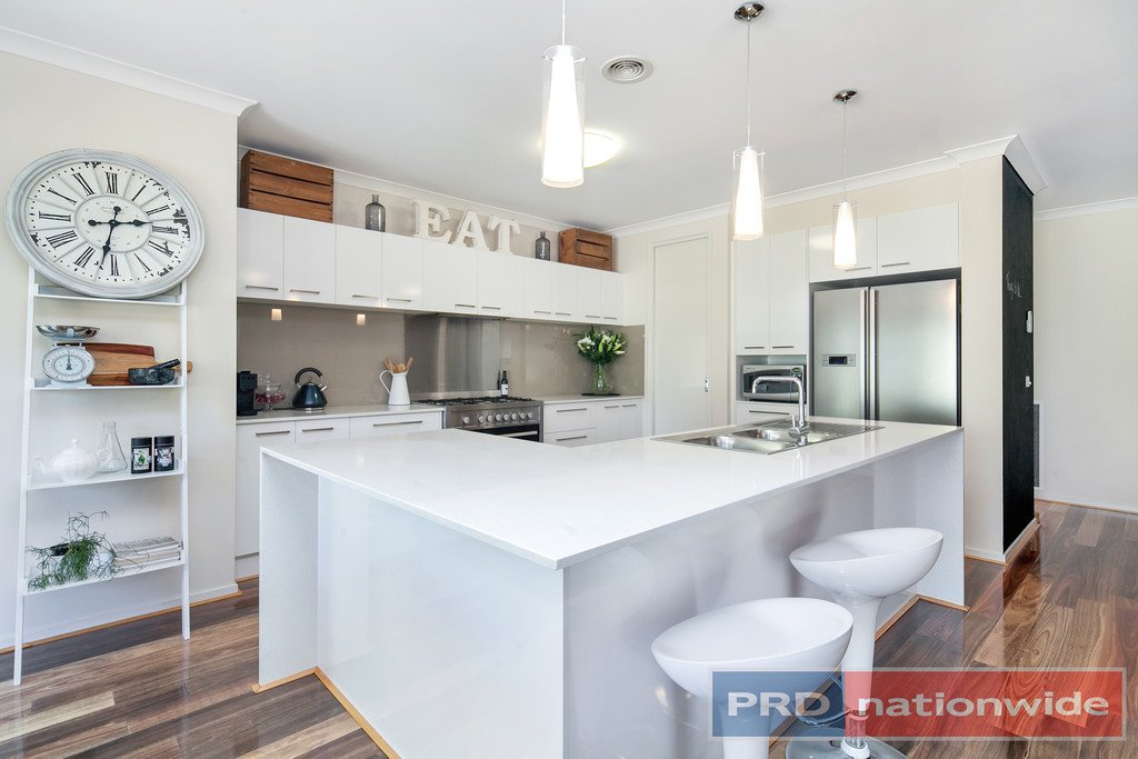 8 Gracefield Drive BROWN HILL 10