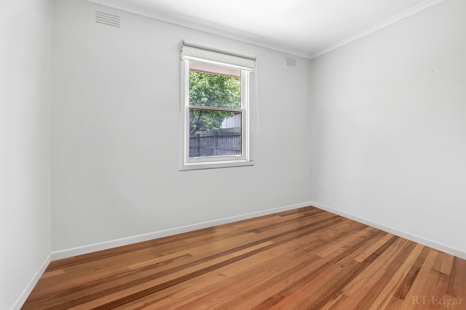 Real Estate and Property in 8 Green Avenue, Kingsbury, VIC