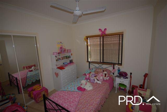 8 Grenada Court VARSITY LAKES 7