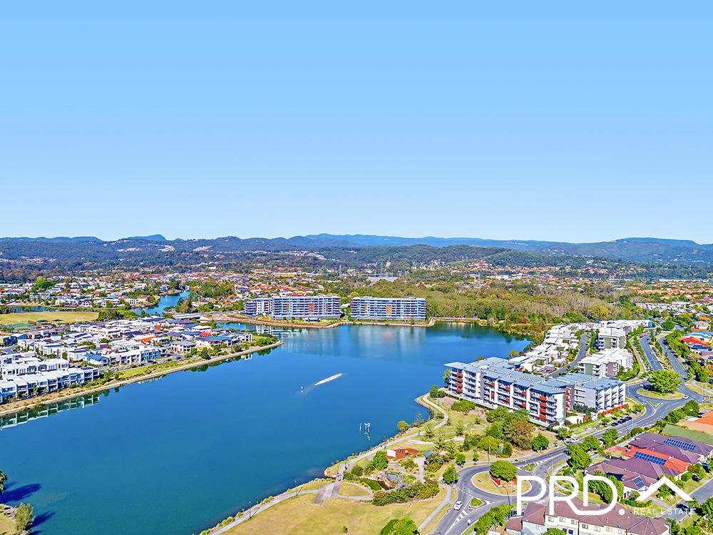 8 Grenada Court VARSITY LAKES 9