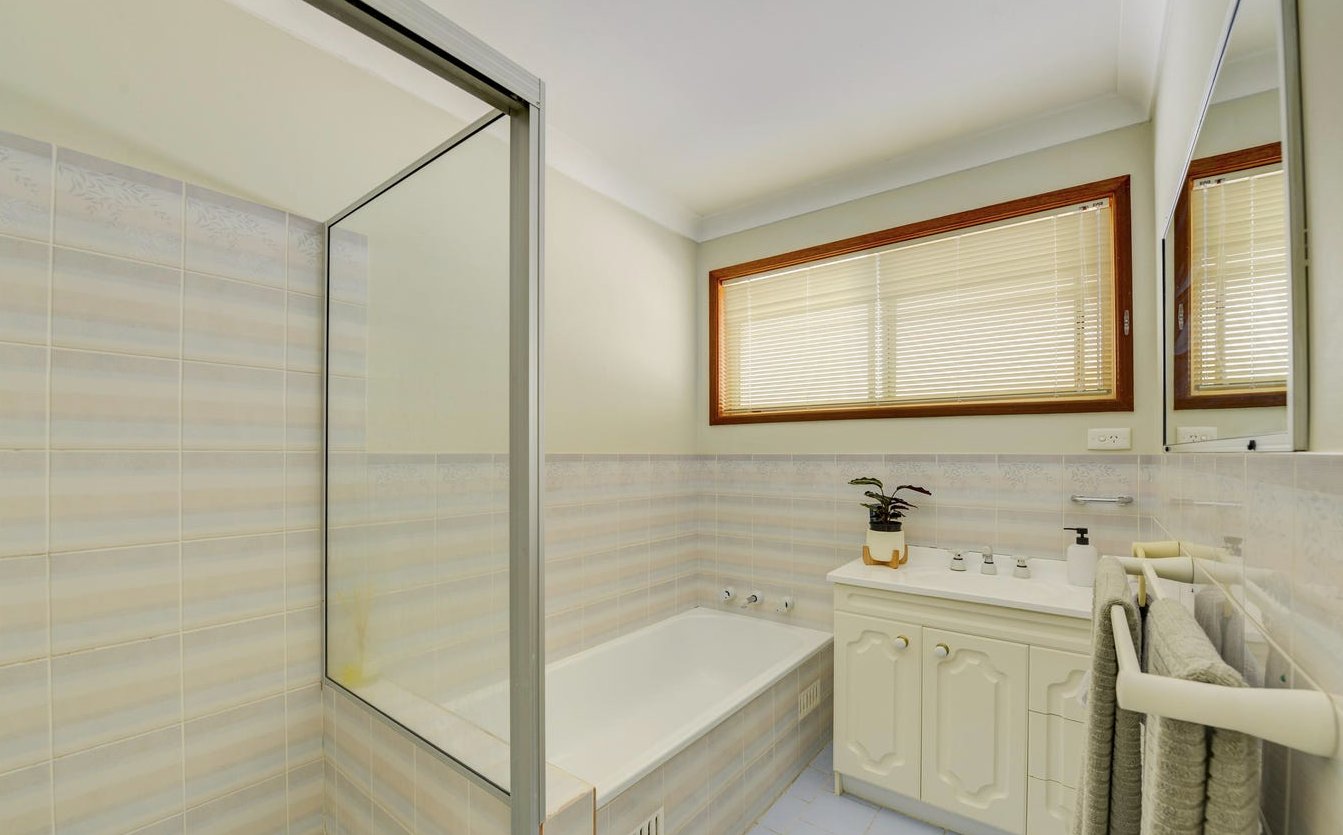 8 Gunagulla Street HILLVUE 6