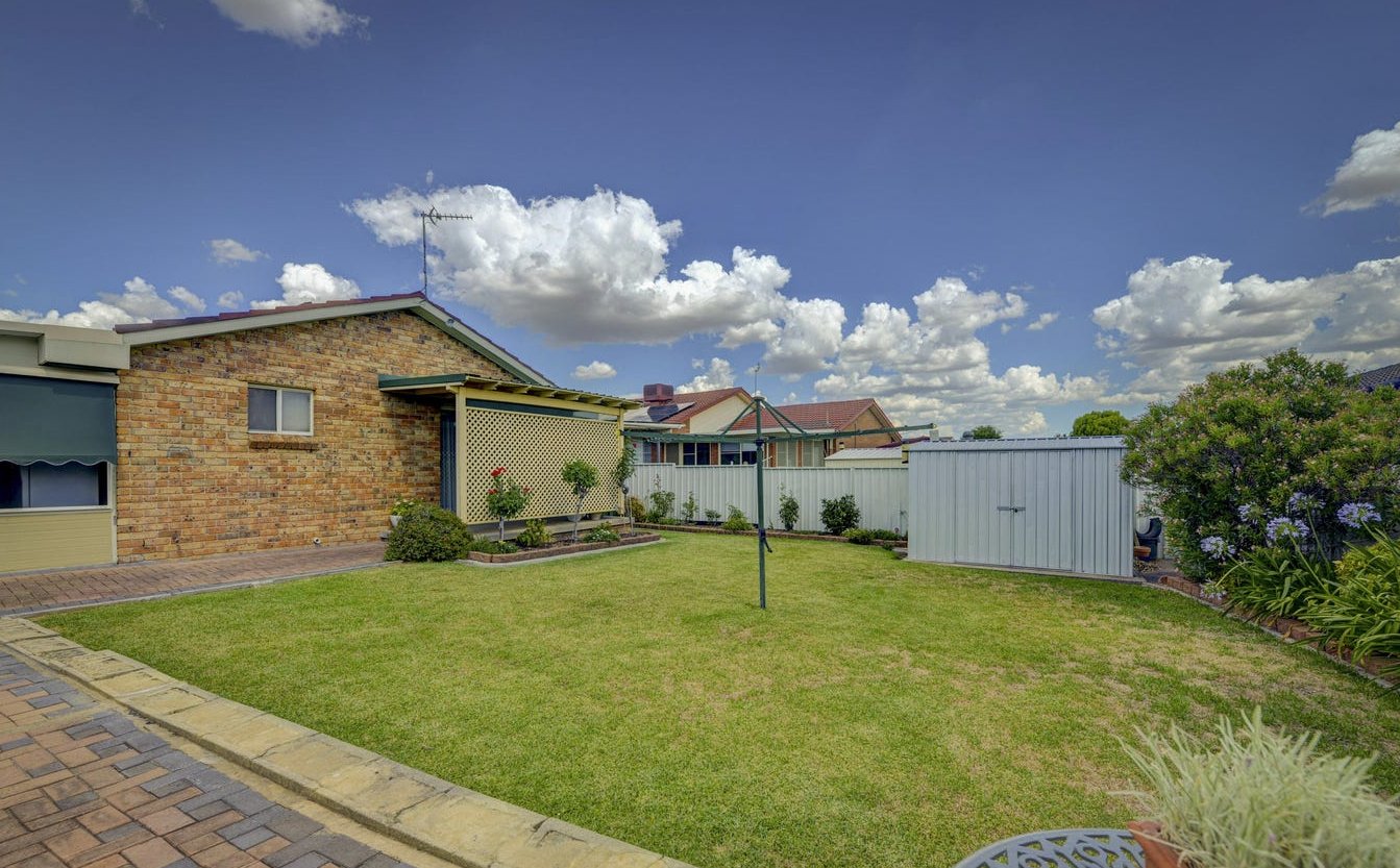 8 Gunagulla Street TAMWORTH 10