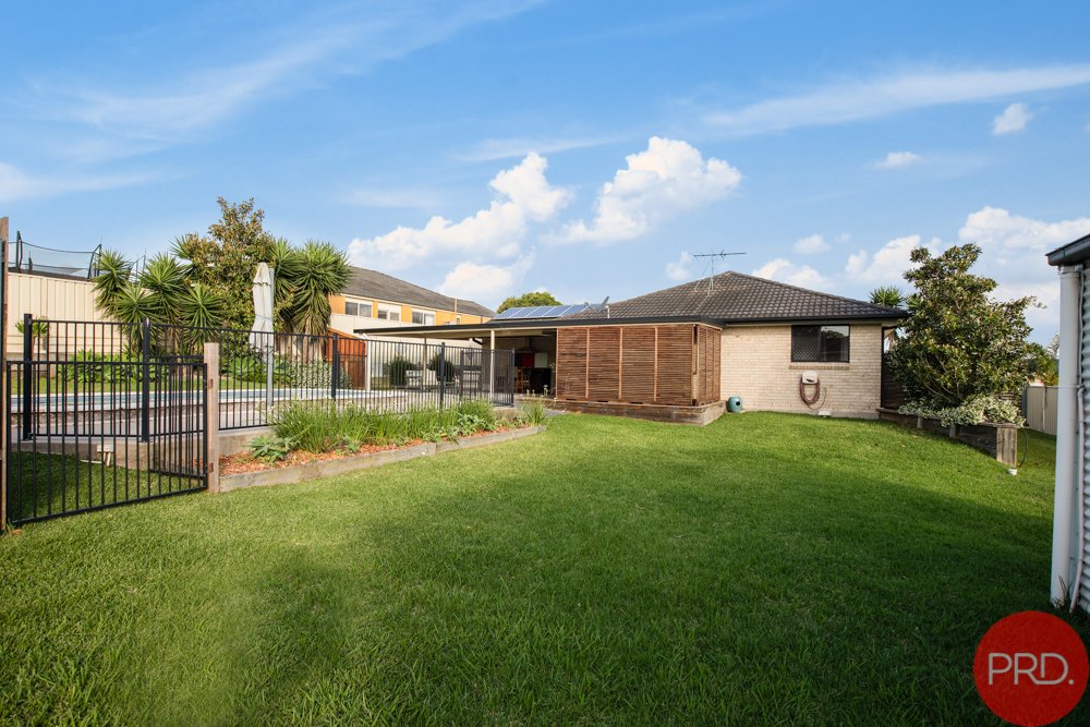 8 Gymea Place THORNTON 17