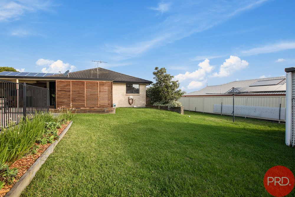 8 Gymea Place THORNTON 18