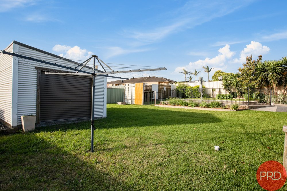 8 Gymea Place THORNTON 19