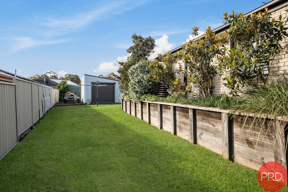 8 Gymea Place THORNTON 21